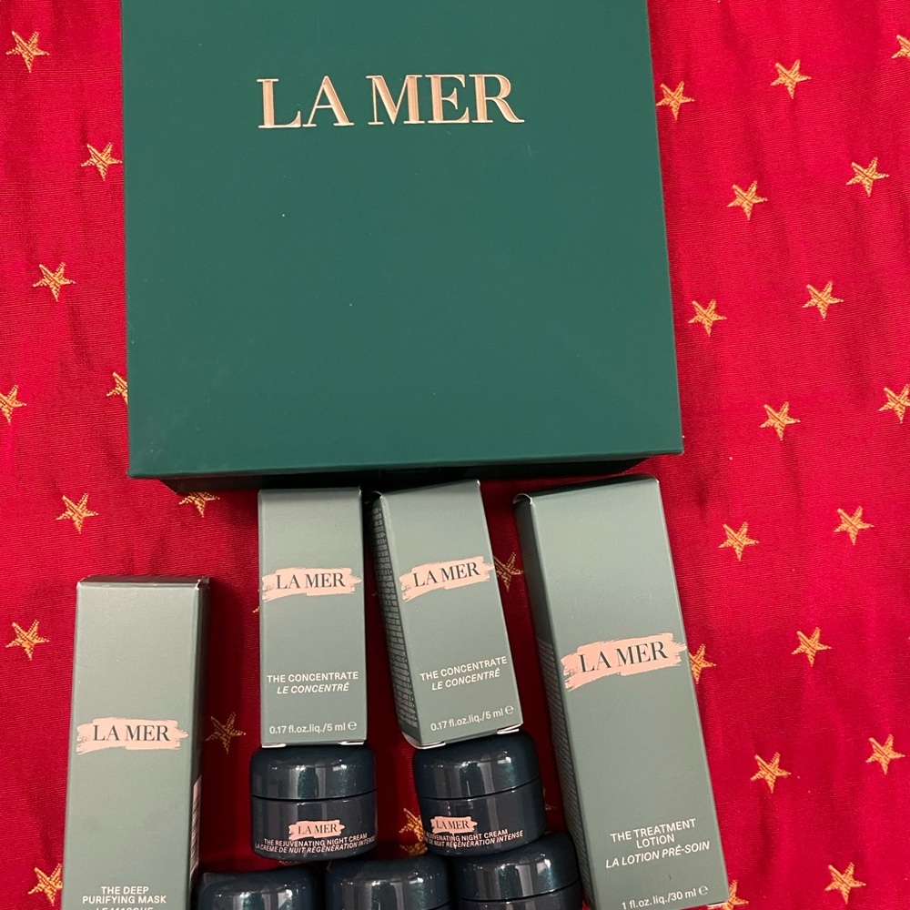 La Mer Moisturizer & Body Oil Set - Green and Black